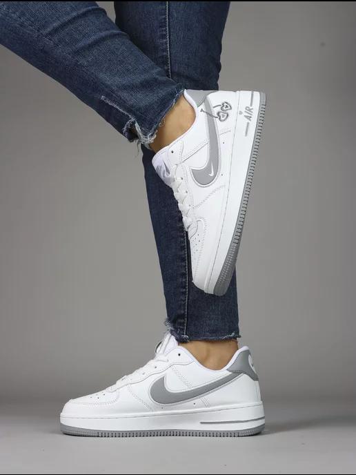 Кроссовки Nike Air Force 1