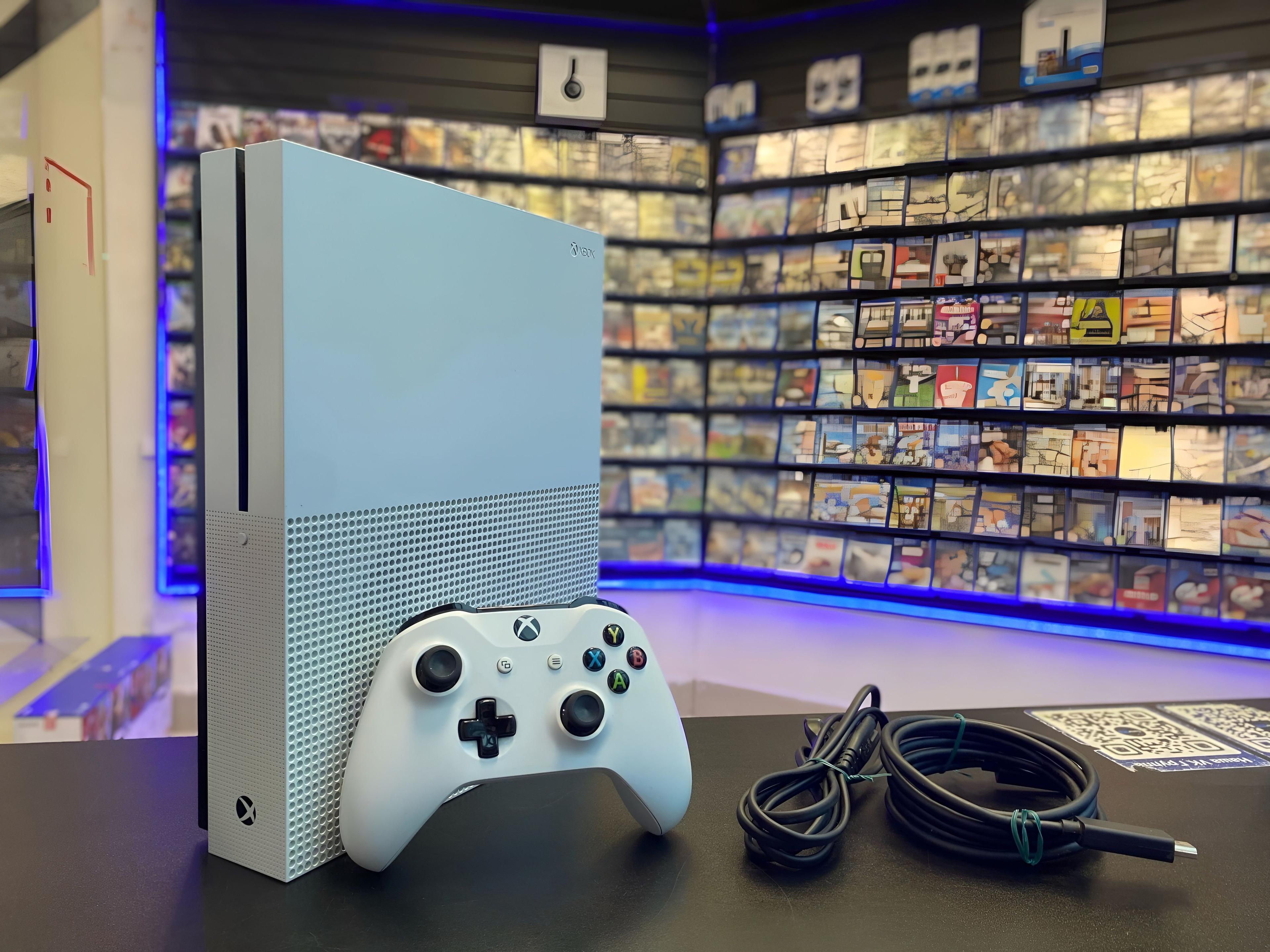 Игровая приставка Xbox One S 500 ГБ White. Товар уцененный