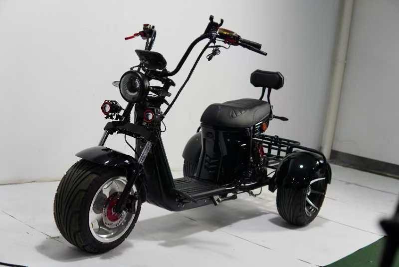 Электроскутер Ikingi M7 Pro Trike 3333 Ватт, черный