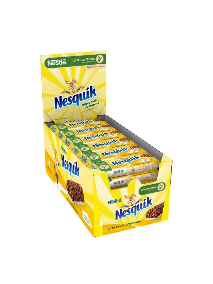 Большая коробка злаковых батончиков от Nestle для завтрака