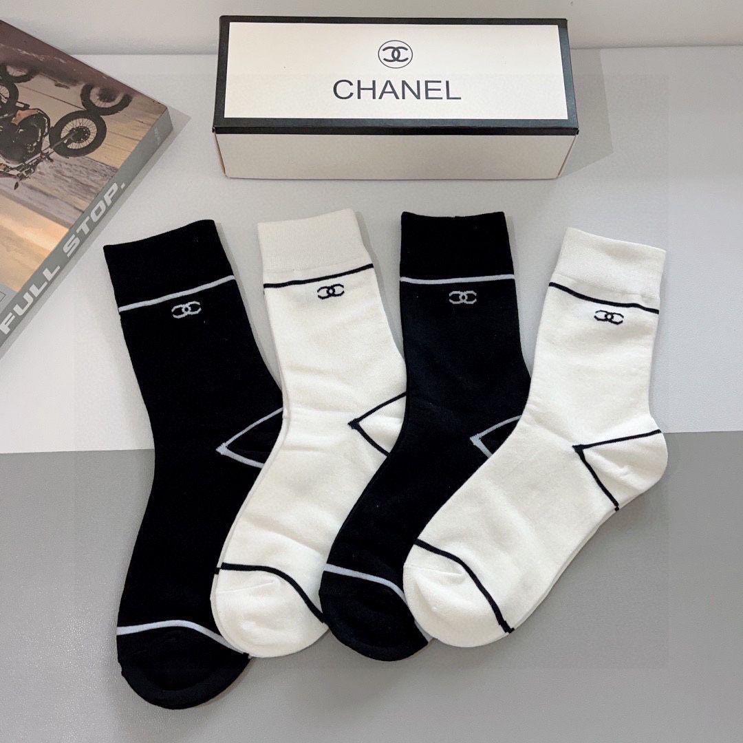 Комплект носков Chanel, 4 пары