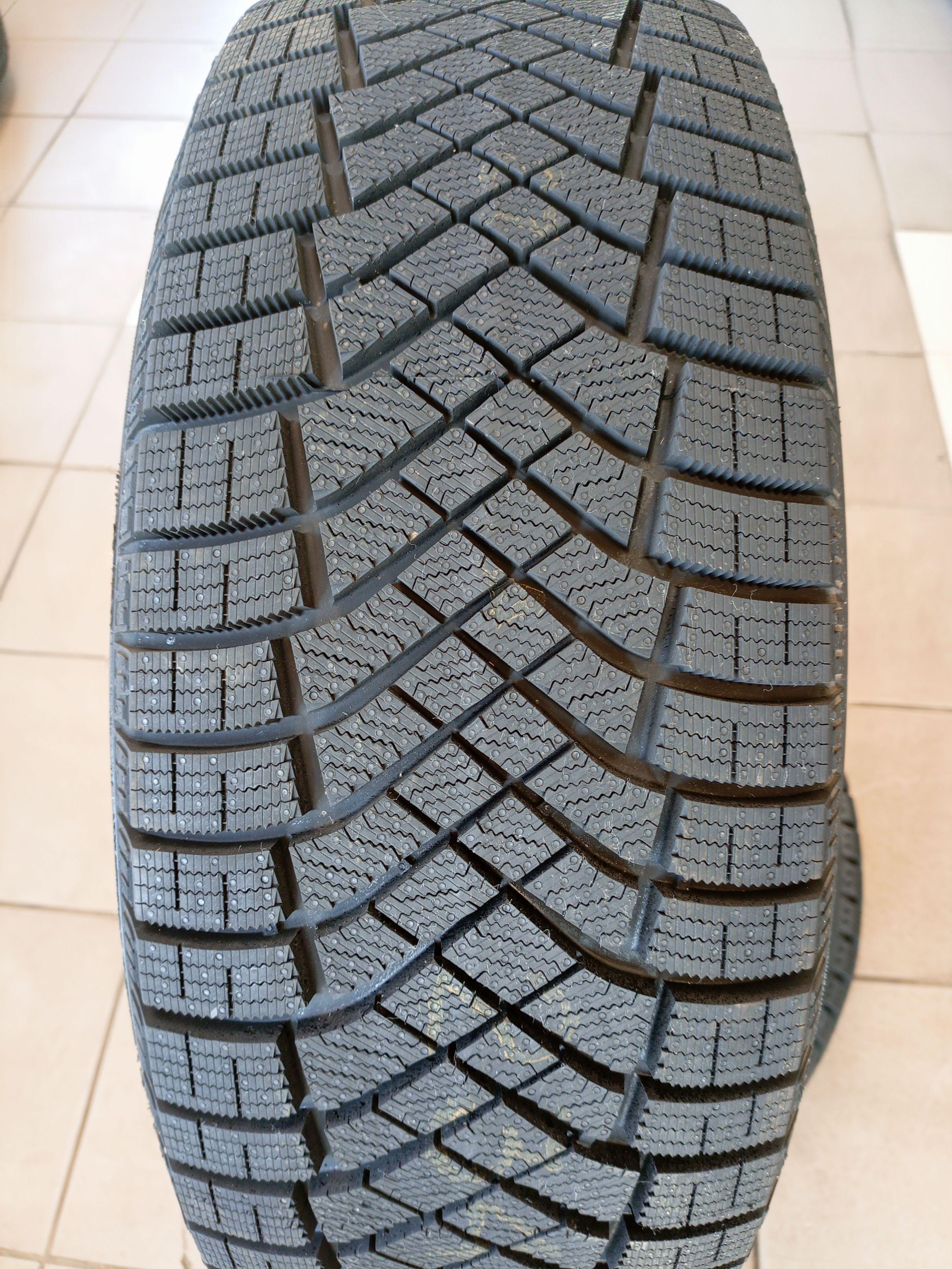 Pirelli Zero Friction Шины  зимние 225/60  R18 104T Нешипованные