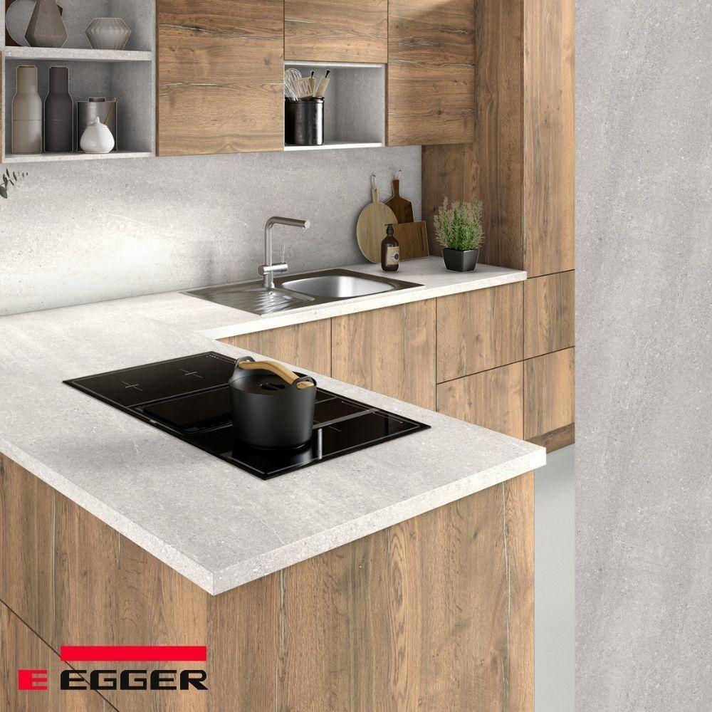 Столешница для кухни Egger 2500х600x38мм с торцевыми планками. Цвет - Гранит Кашиа светло-серый