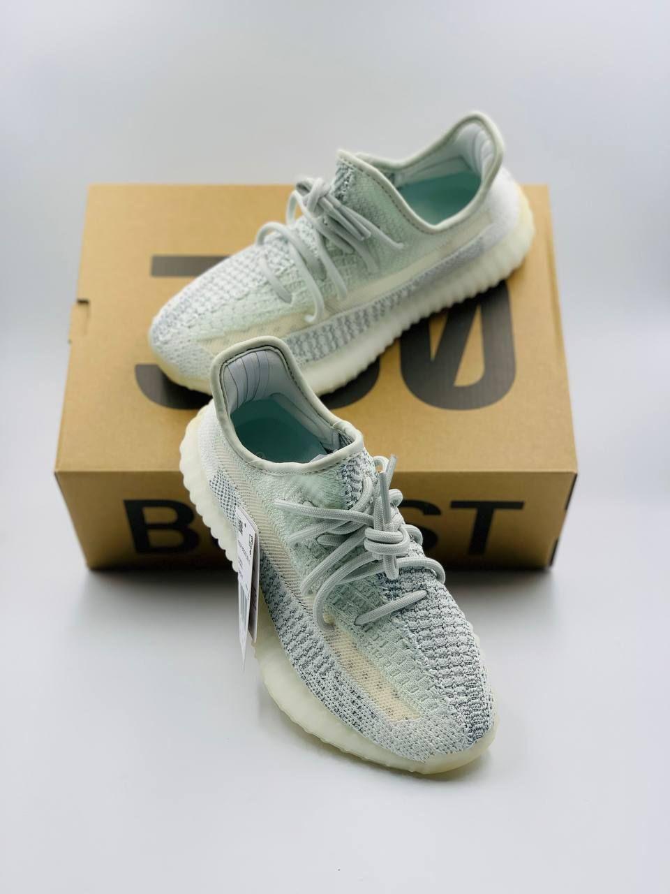 Кроссовки Yeezy boost 350