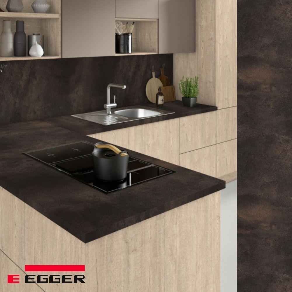 Столешница для кухни Egger 2500х600x38мм с торцевыми планками. Цвет - Титанит антрацит