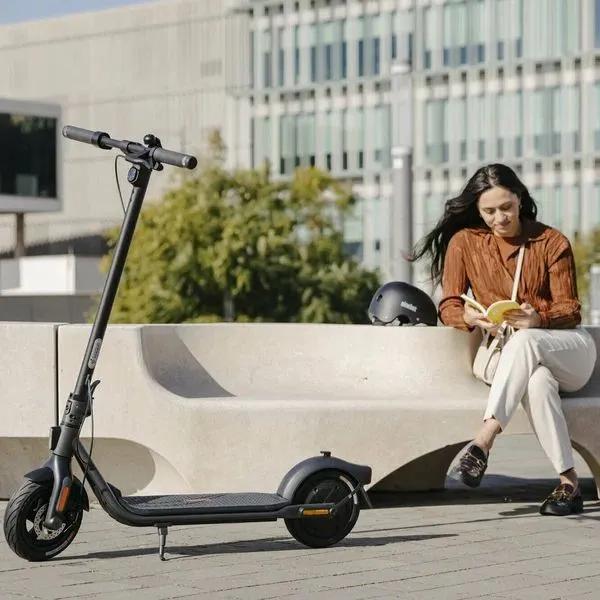 Ninebot Электросамокат KickScooter F2, черный