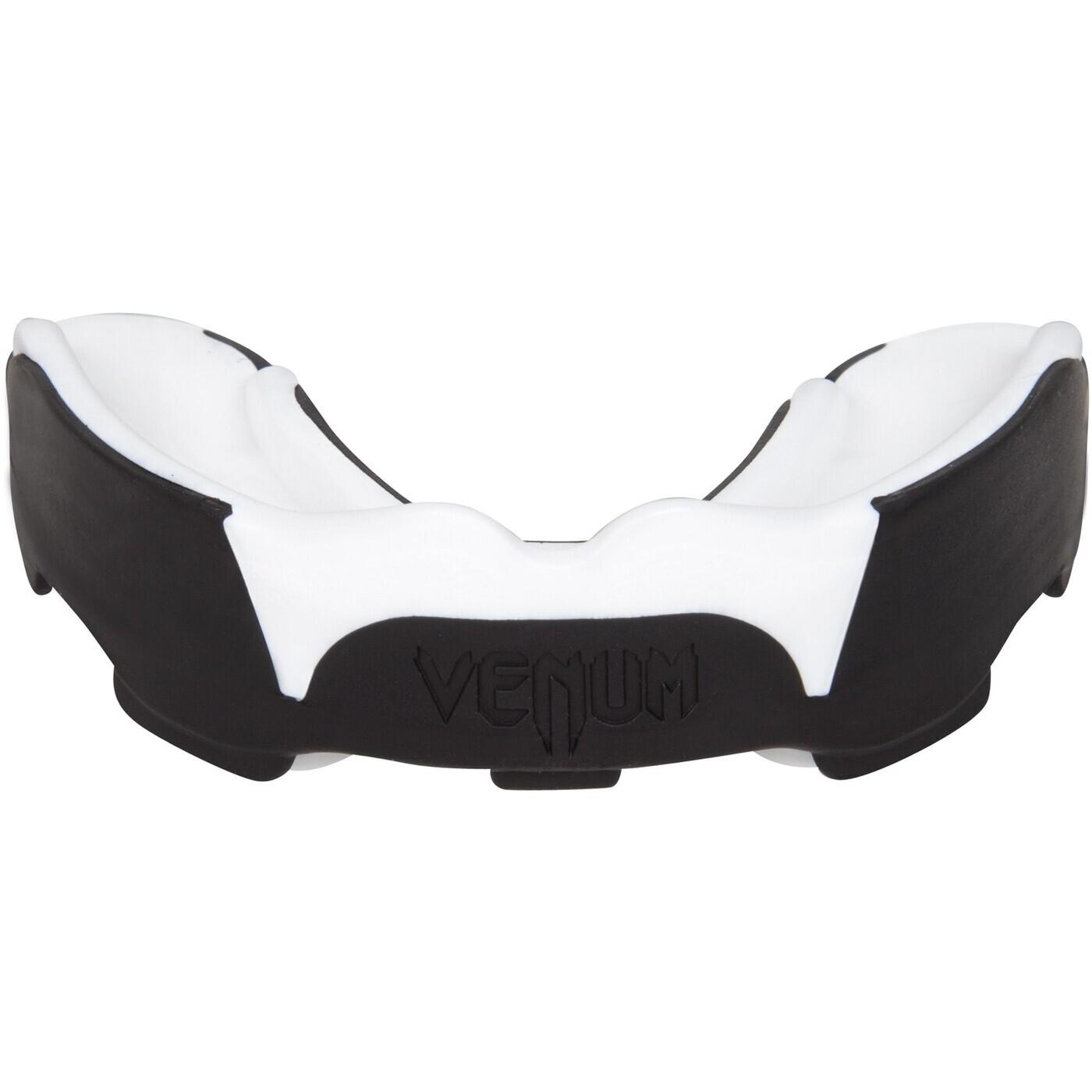 Капа боксерская Venum Predator Black/White