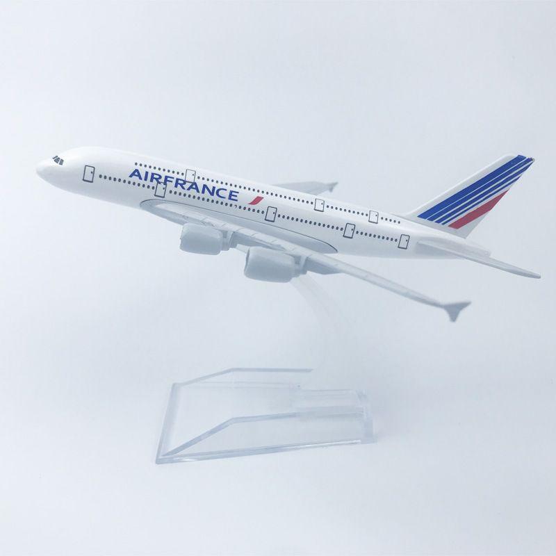 Металлическая модель самолета Airbus A380 Air France / авиация