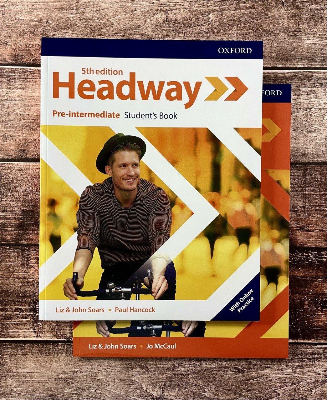 Комплект Headway Pre-intermediate: Student's book and Workbook (учебник и рабочая тетрадь, 2 книги) + CD-диск. Пятое издание Oxford 5-th edition