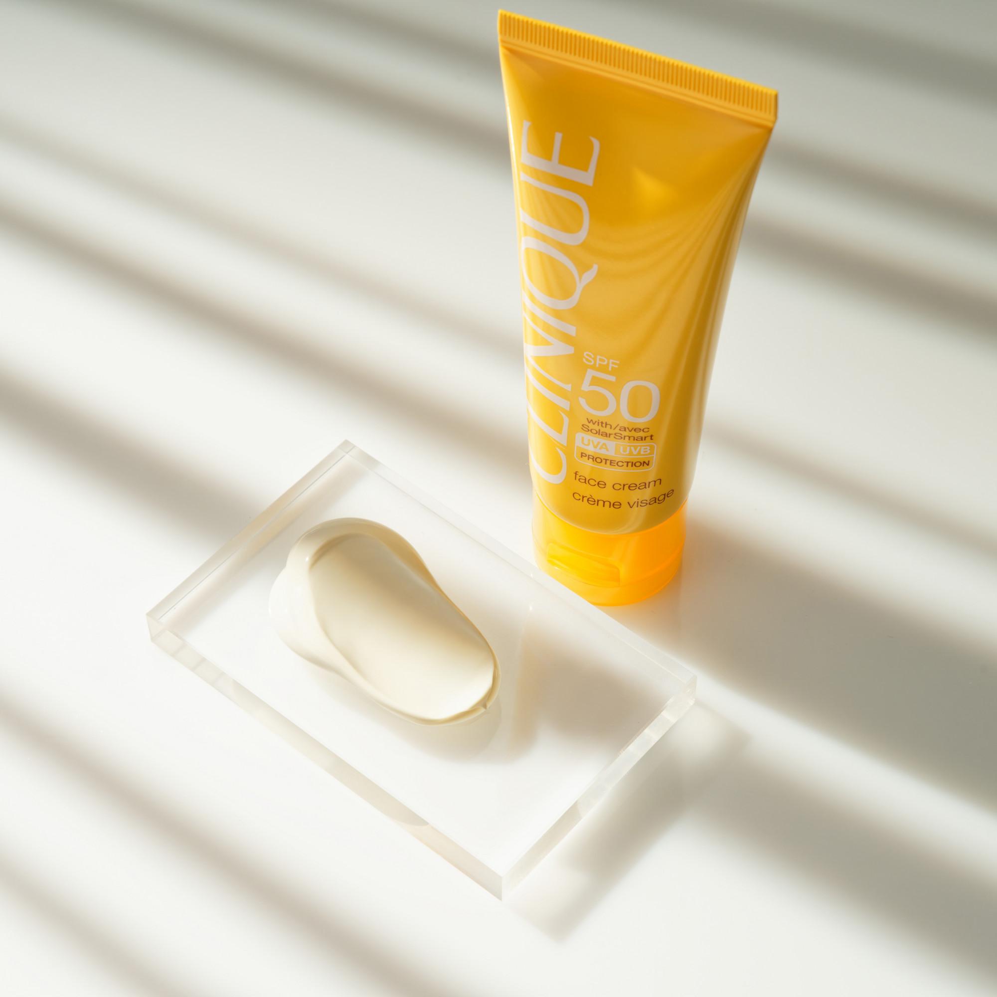 Sun Солнцезащитный крем для лица c SPF50