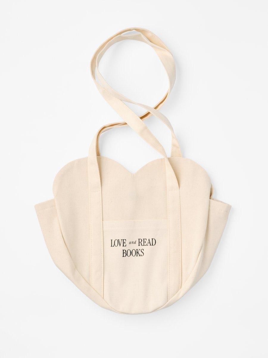 https://ndc.book24.ru/pim/products/images/77/06/019eee55-c60c-7bab-aa4b-a090661a7706.jpg