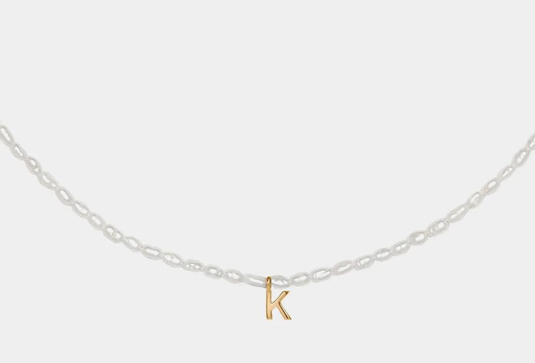 Pearl necklace with a gilded letter K. 1 шт