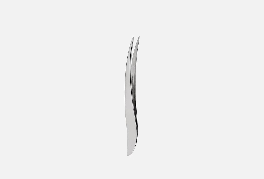 Eyebrow tweezers with pointed tips. 1 шт