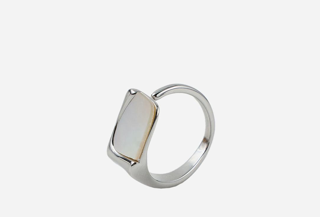 The ring is dimensionless with a wide mother of pearl in rhodium. Цвет: