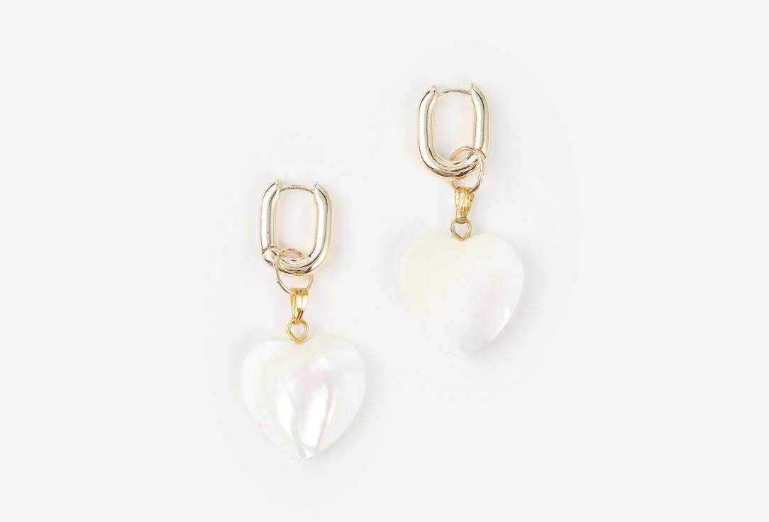 Earrings in gold with large pearl hearts. 2 шт