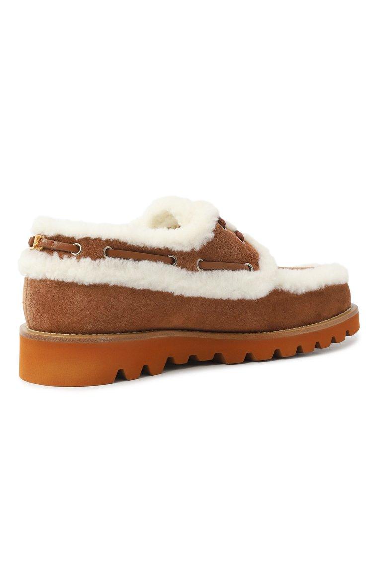 https://st-cdn.tsum.com/sig/017d6649e9915dbd64700050f53b1957/width/763/i/9d/01/eb/35/c0c8bfdb-aa90-11f0-b80d-b4969139ea48.jpg