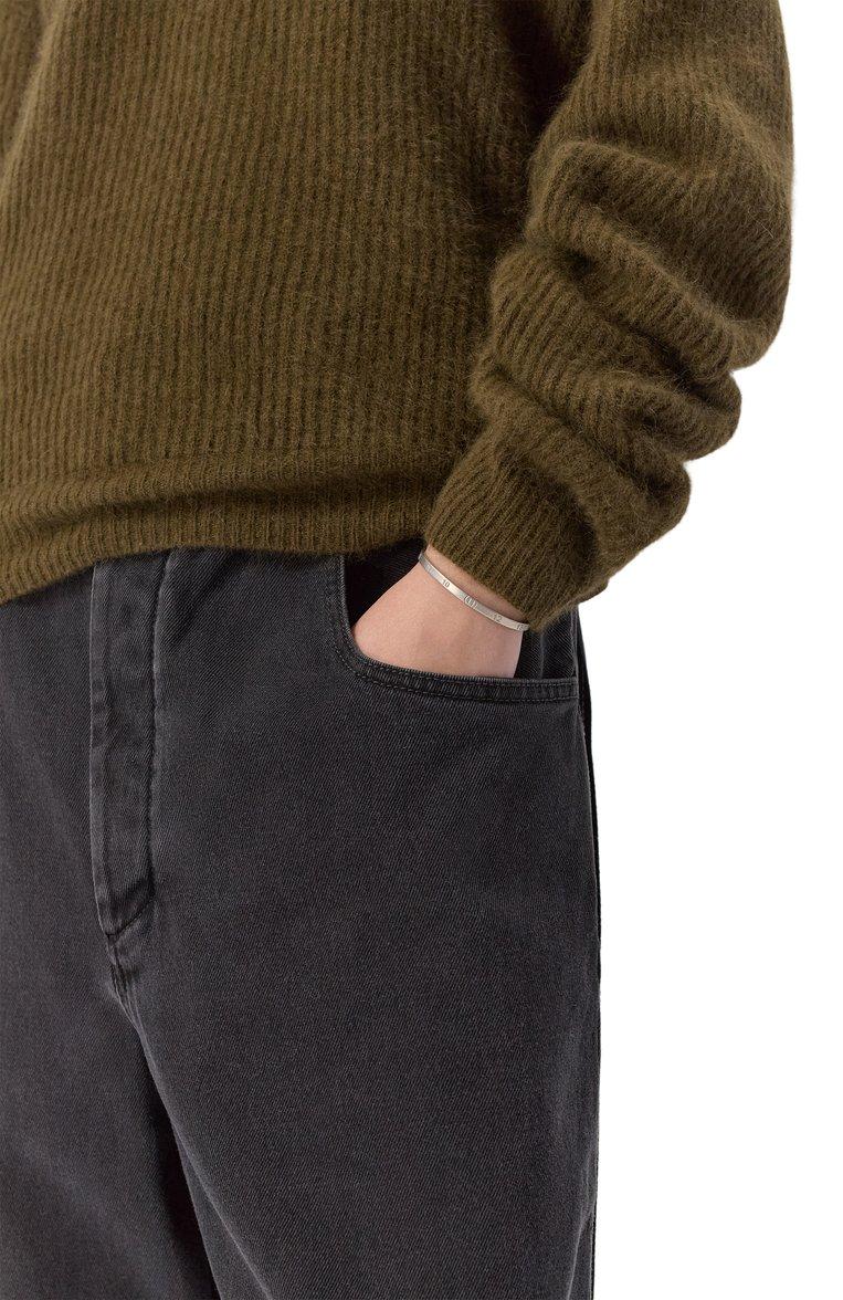 https://st-cdn.tsum.com/sig/030641943ef8f082c90ae81432b0f09f/width/763/i/e9/13/85/9d/0042b7b3-9327-11f0-b80d-b4969139ea48.jpg