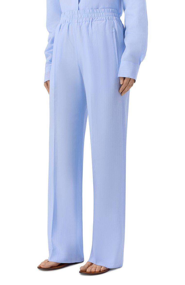 https://st-cdn.tsum.com/sig/0d46a24bf337fb2e70f6737a11ecd6eb/width/763/i/03/cb/ed/fe/e8f11bcb-8a26-4569-b903-081d56f0dce4.jpg