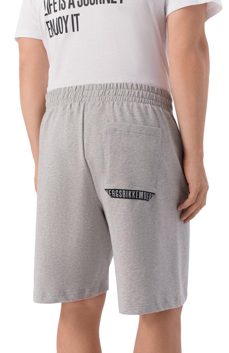 https://st-cdn.tsum.com/sig/21bc3739696ef2a0eba6646c37ec1afb/width/763/i/36/26/b5/e4/e84c23e7-081e-11f1-b80d-b4969139ea48.jpg