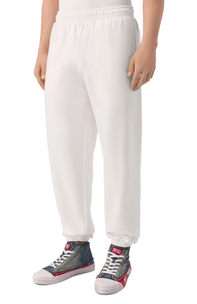 https://st-cdn.tsum.com/sig/29409f5e4396692113d67785234e20fd/width/763/i/31/2e/62/3a/9a8ae5c3-6814-47d4-bc17-26df766682f3.jpg