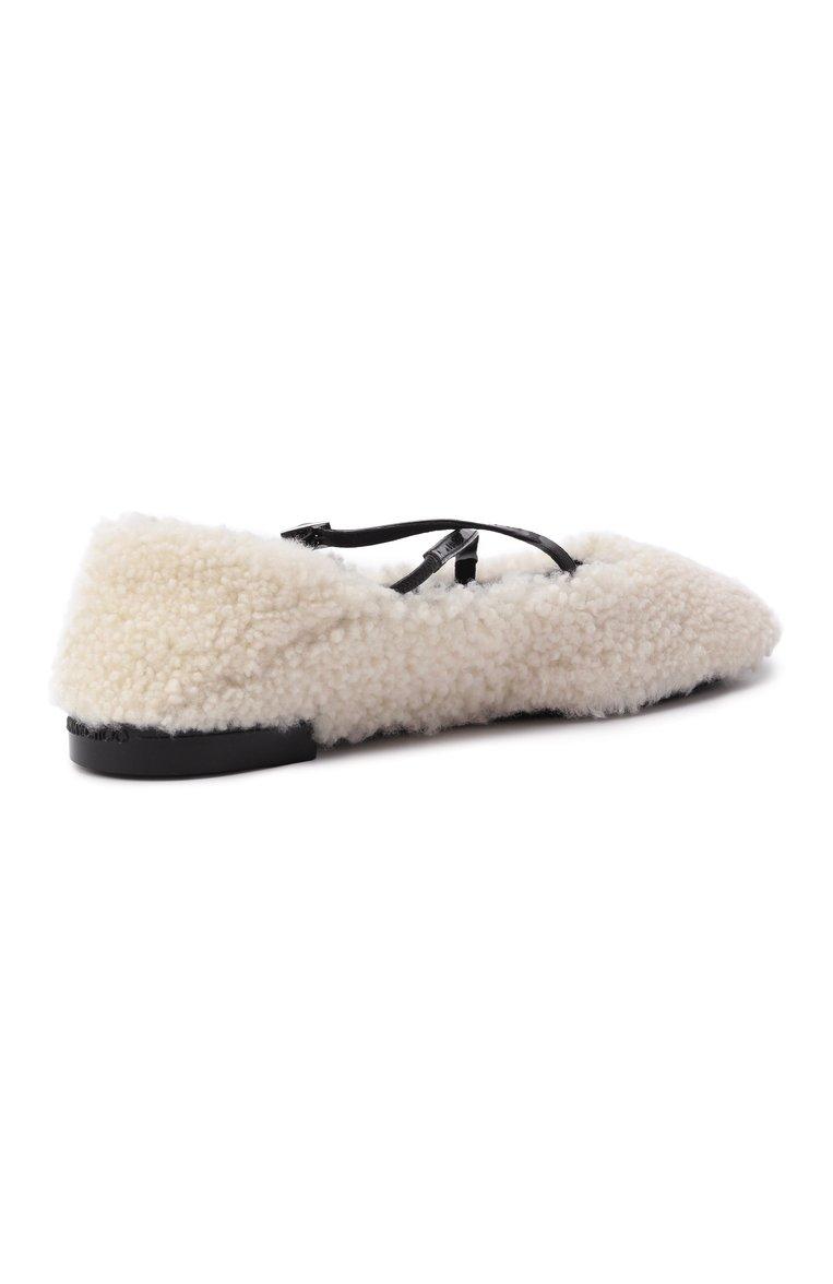 https://st-cdn.tsum.com/sig/29a7b5a859d3df4ccf39b749db4e4b4b/width/763/i/9f/ac/4f/e2/4f6b5256-9953-11f0-b80d-b4969139ea48.jpg