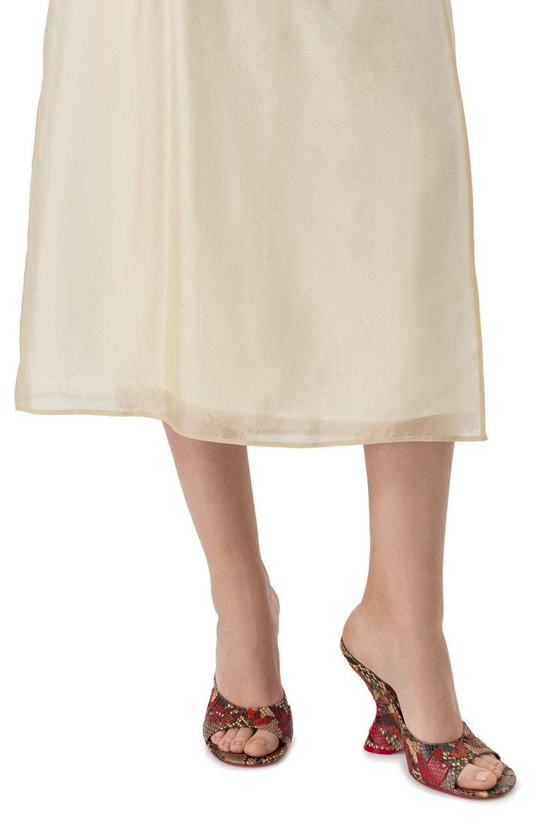 https://st-cdn.tsum.com/sig/33577f05c69477deffef890699308df1/width/763/i/09/04/48/fd/3e3a921f-3256-11f0-b80d-b4969139ea48.jpg
