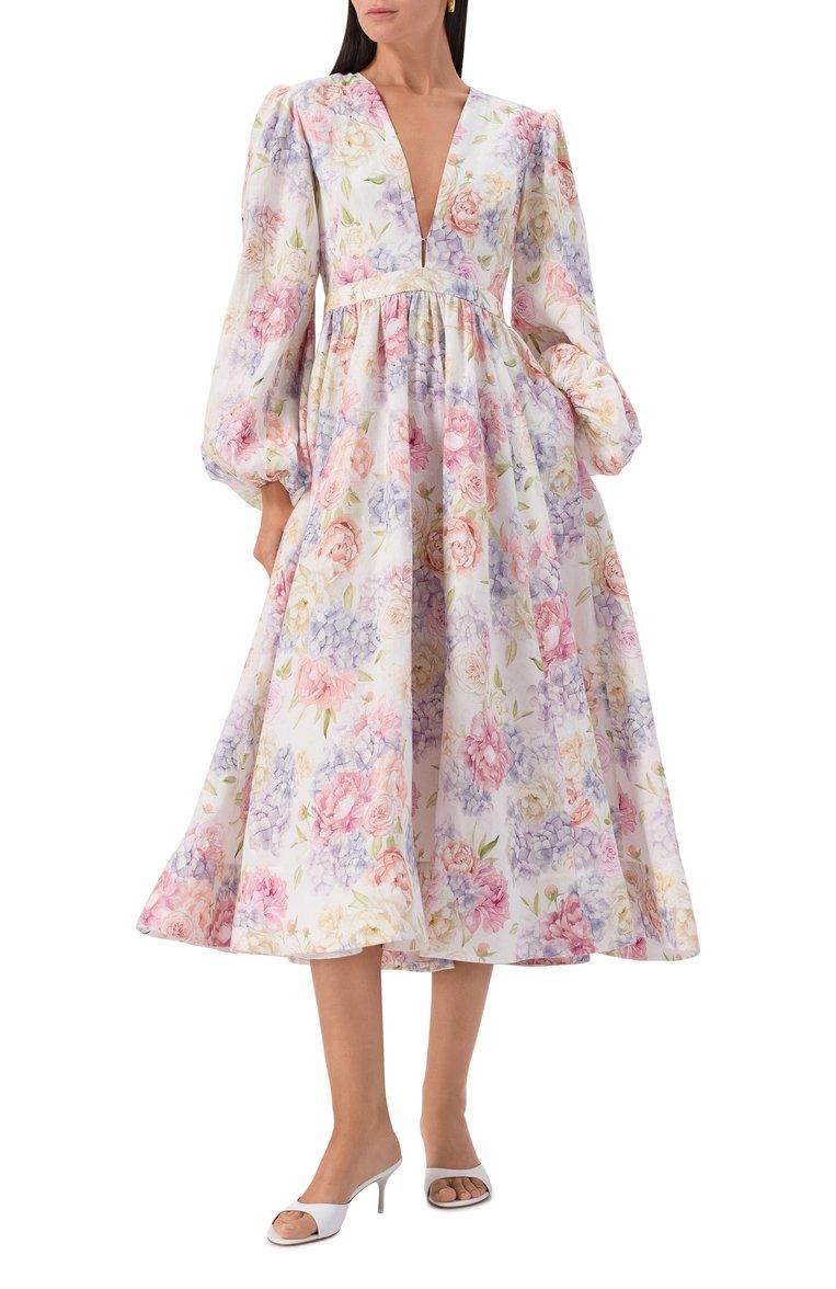 https://st-cdn.tsum.com/sig/394b9c8bc2748c24f65c33c992621cbc/width/763/i/10/0a/6b/47/c318e929-8be6-11f0-b80d-b4969139ea48.jpg