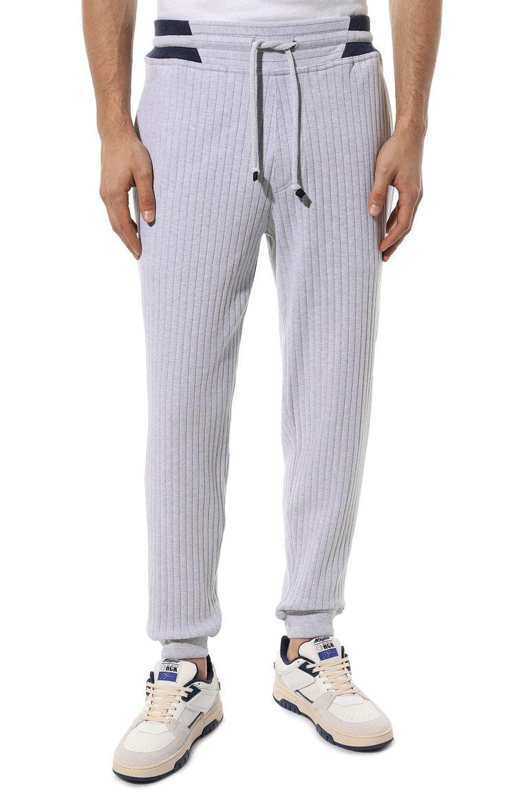 https://st-cdn.tsum.com/sig/3ff293a05054f9e5f6ef769d4f1e5f72/width/763/i/19/98/dc/07/1998dc07-afaf-3650-80b7-b634585f5b79.jpg