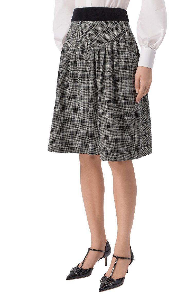 https://st-cdn.tsum.com/sig/4ac05413bfc06bd3a85aa64025959746/width/763/i/9f/0b/2a/c7/52cb7680-84be-4223-bd85-b1112a9d7c16.jpg