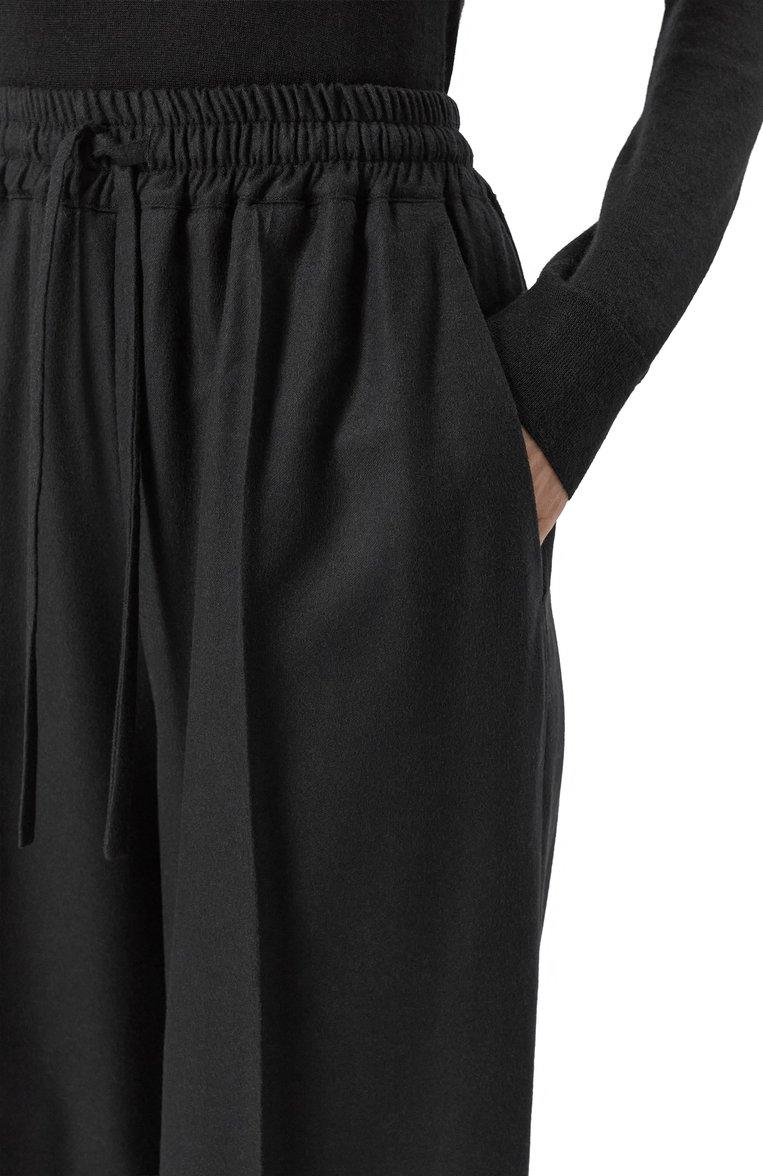 https://st-cdn.tsum.com/sig/58f8c647d55c7c8f832c90c9f6d536b1/width/763/i/55/ef/8c/bd/1ff87e97-a385-11f0-b80d-b4969139ea48.jpg