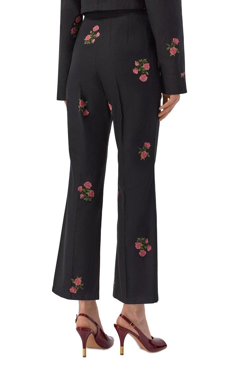 https://st-cdn.tsum.com/sig/5d7065de9ab419ef9807ac59a26ade2a/width/763/i/ad/9c/ef/23/86b58874-f53a-11f0-b80d-b4969139ea48.jpg