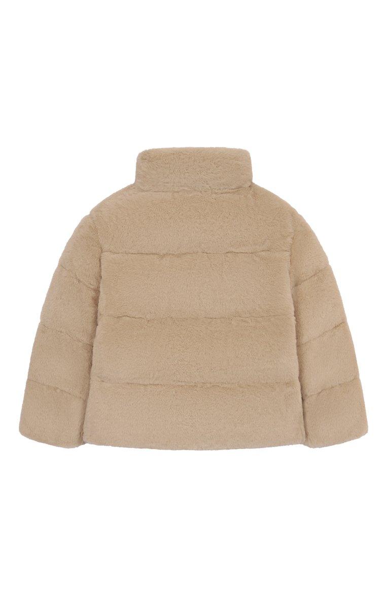 https://st-cdn.tsum.com/sig/634c7cdb16c56f925cceee8b37a70068/width/763/i/11/06/aa/1b/022b3067-9311-11f0-b80d-b4969139ea48.jpg