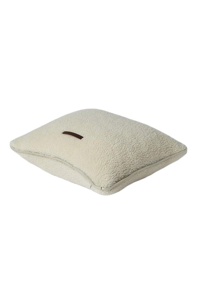 https://st-cdn.tsum.com/sig/68294291abd72952179fb667410ce732/width/763/i/58/04/3c/c6/eb1903dd-78d5-4a85-81b7-28b6958341d5.jpg