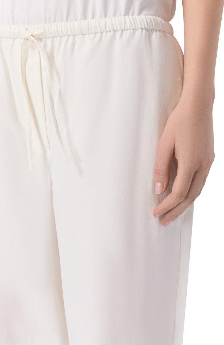 https://st-cdn.tsum.com/sig/6b97dd84308a08526ced22bdd8f40661/width/763/i/ee/eb/98/59/f9e81577-a48e-4e64-ae53-d2284492ff94.jpg