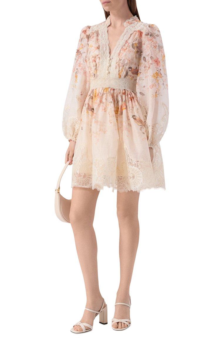 https://st-cdn.tsum.com/sig/73bfbf46488a053900aab8ba5f724d77/width/763/i/67/86/a5/08/c199f589-aef8-4054-b863-60c2765e2425.jpg