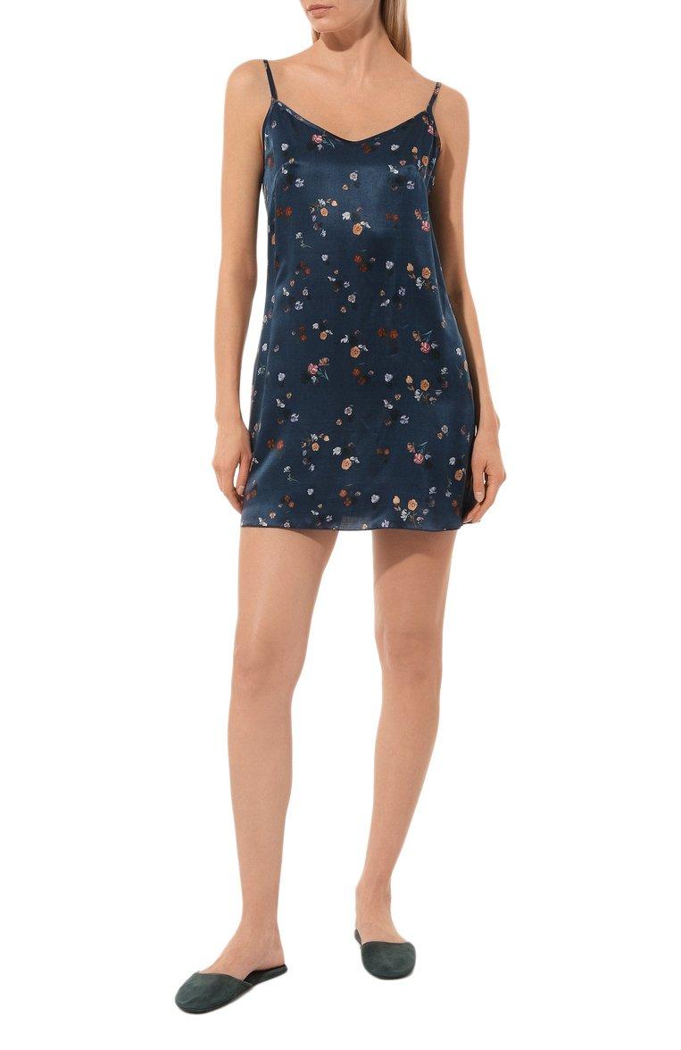 https://st-cdn.tsum.com/sig/79af7b2e37289bf4d5b1ce1ae95c8daa/width/763/i/6a/9c/38/a6/6a9c38a6-3866-3f85-9a11-b2060b328d99.jpg