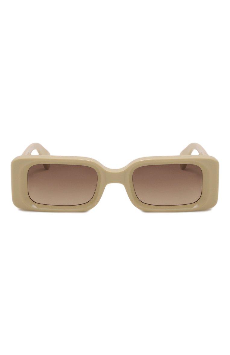 https://st-cdn.tsum.com/sig/7deff44677f4c02cf5e0d5e4526f02ae/width/763/i/35/b5/9c/82/35b59c82-4915-335e-b17b-a481cd43b238.jpg