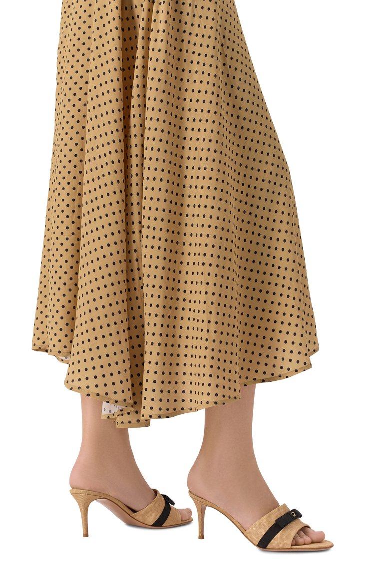 https://st-cdn.tsum.com/sig/8a957b80f7f76d38da3ba515848150a8/width/763/i/a1/ca/41/35/d24e8afe-328c-4e46-b6c1-a7532e59b377.jpg