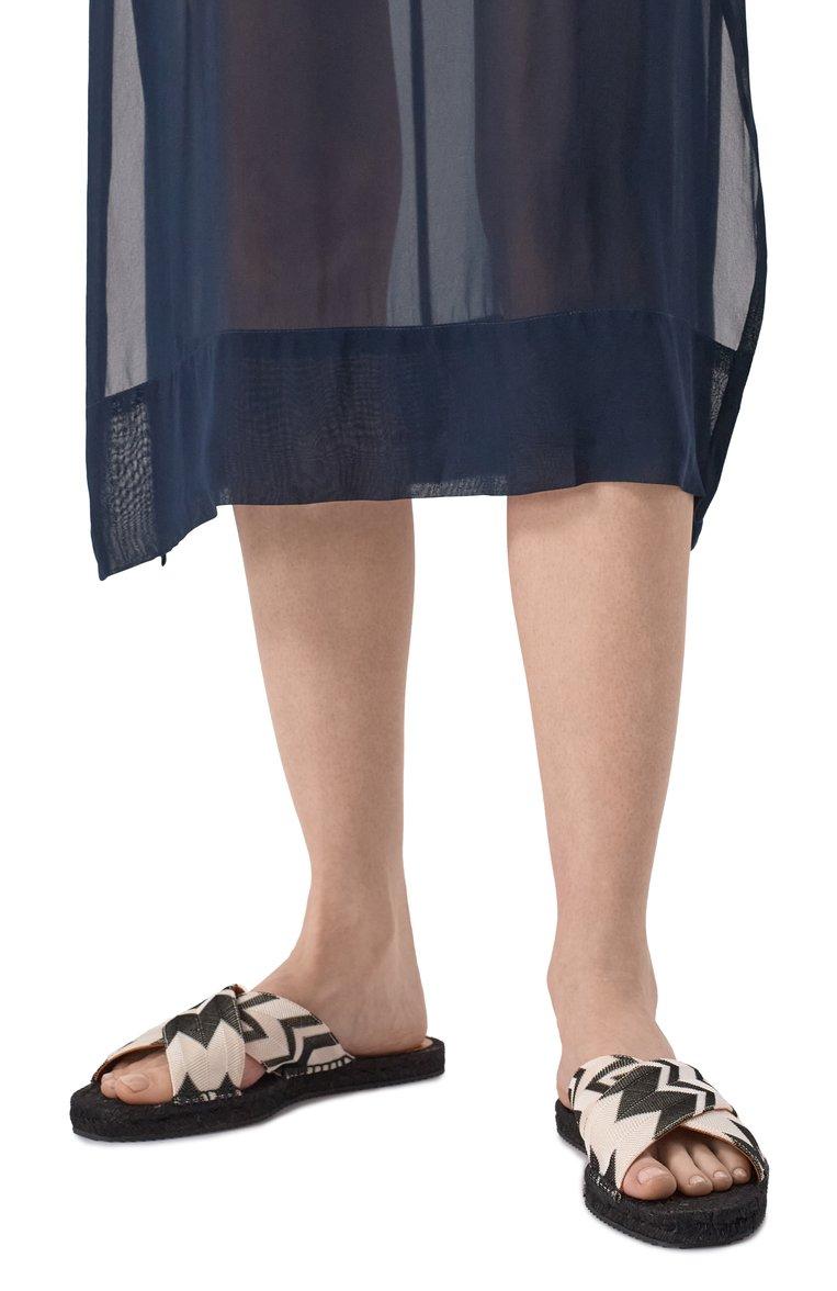 https://st-cdn.tsum.com/sig/8c7a5f9c9baa93c09785c07218d1ce04/width/763/i/23/a6/21/d8/a569f639-0fc5-11f0-b80d-b4969139ea48.jpg