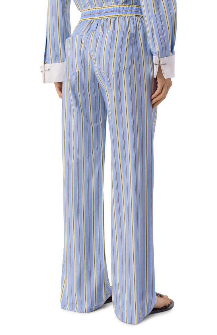 https://st-cdn.tsum.com/sig/8ed75f0afb32473898650f73c9787986/width/763/i/61/5e/ce/41/828f0ef6-0e5c-11f1-b80d-b4969139ea48.jpg