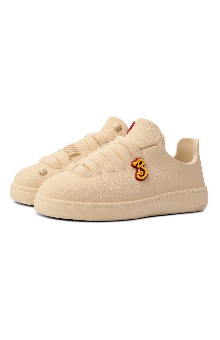 https://st-cdn.tsum.com/sig/8ef44cce008570570dea03b6c54be161/width/763/i/82/ff/19/6a/226b6e8a-307f-4388-8733-f4c0e01d3ade.jpg