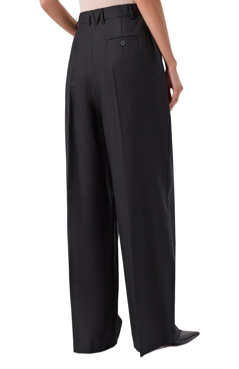 https://st-cdn.tsum.com/sig/98c1341707b42a5ed070a907b6ed2696/width/763/i/a2/07/ff/1c/4a65fc3b-90c0-11f0-b80d-b4969139ea48.jpg