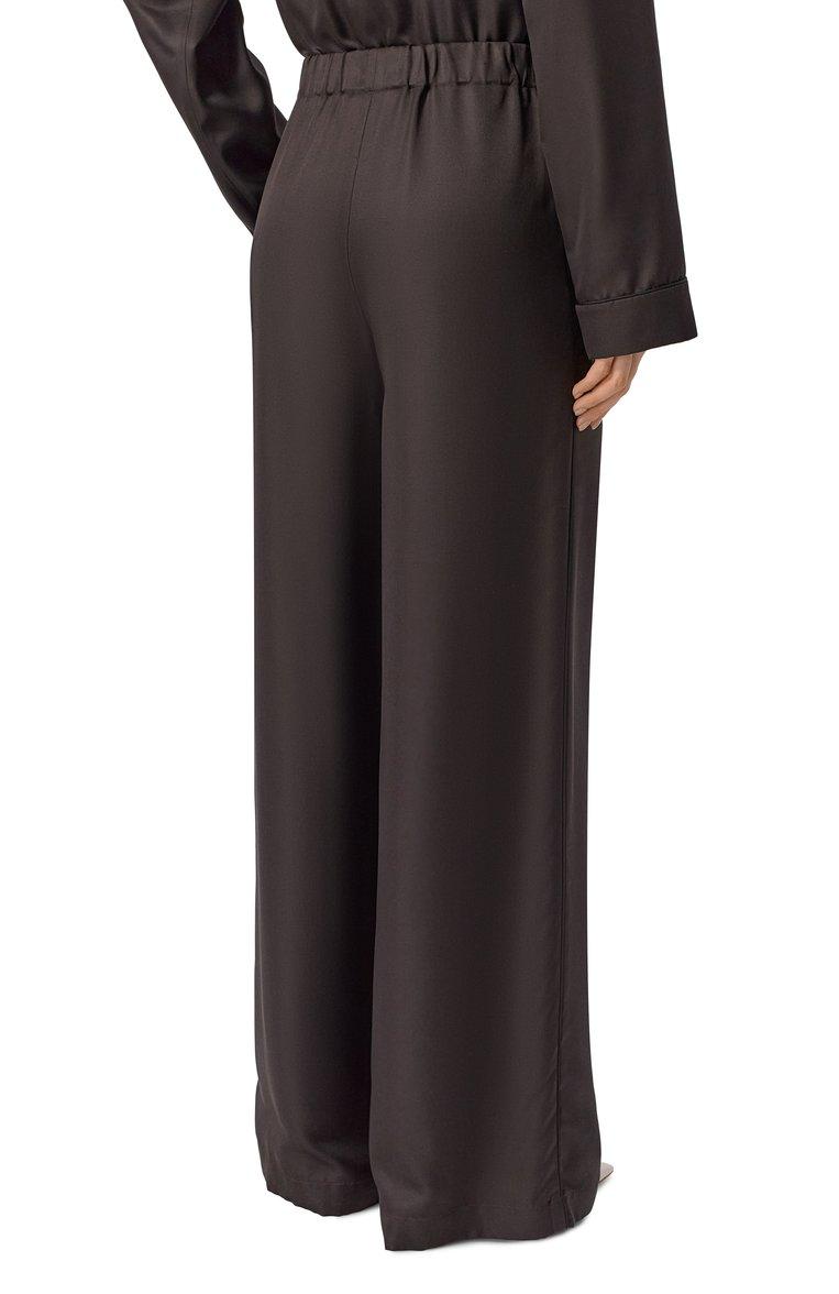 https://st-cdn.tsum.com/sig/a599e6e95bcfce8585e565b3d7a247b0/width/763/i/db/47/1f/f3/8542e7ed-f6cc-46d1-b94a-1abbd75a9418.jpg
