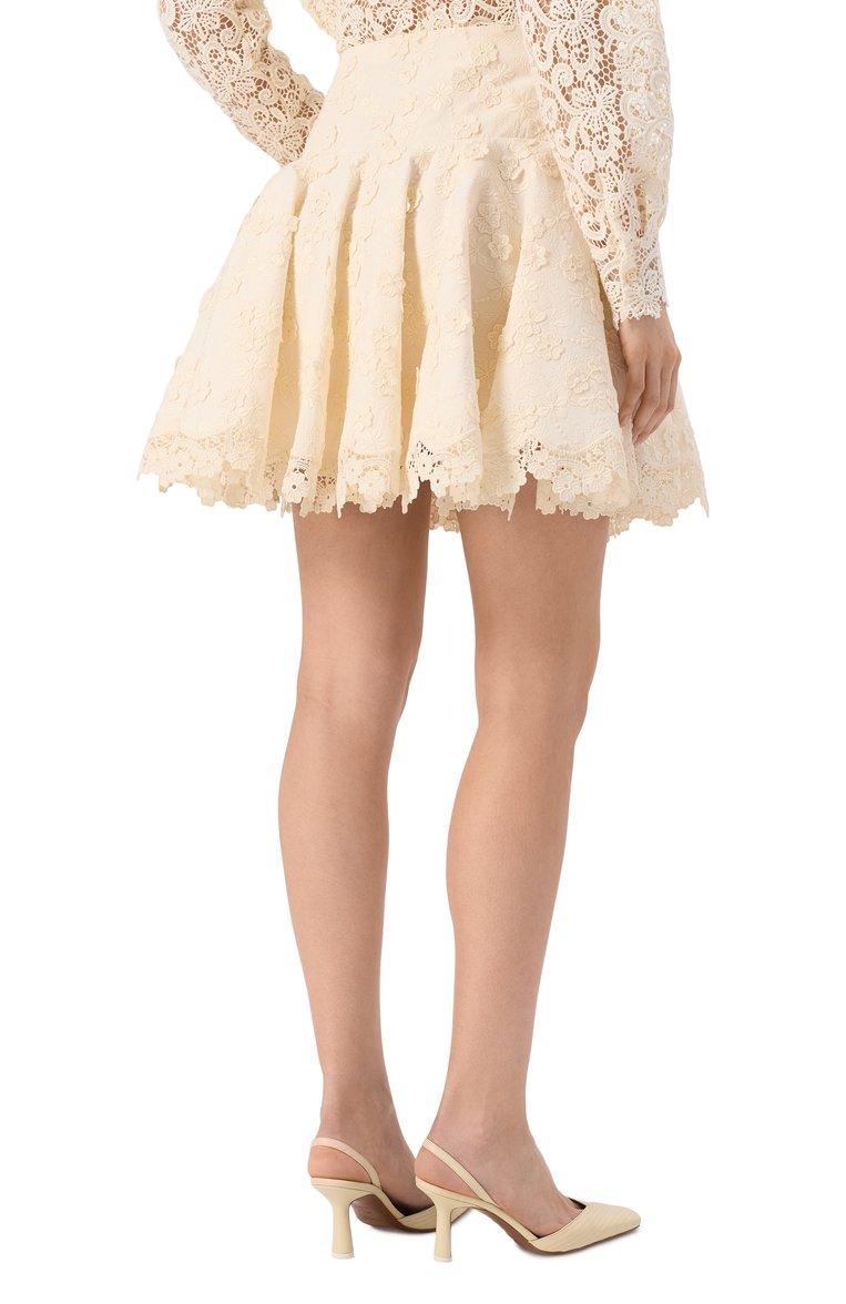 https://st-cdn.tsum.com/sig/a7da038f20c9c17b97de6a2cc58eeafa/width/763/i/8d/51/38/f2/b3a54cf7-1c75-11f0-b80d-b4969139ea48.jpg