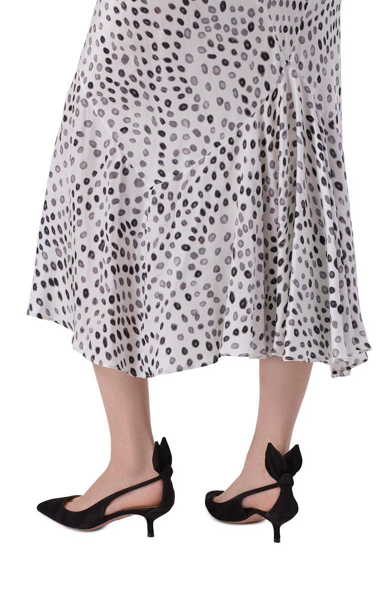 https://st-cdn.tsum.com/sig/a83f156eb88b8c8a106943f6b3a01ed2/width/763/i/09/da/fd/7b/13666295-3683-47c1-995a-1125f116e31e.jpg