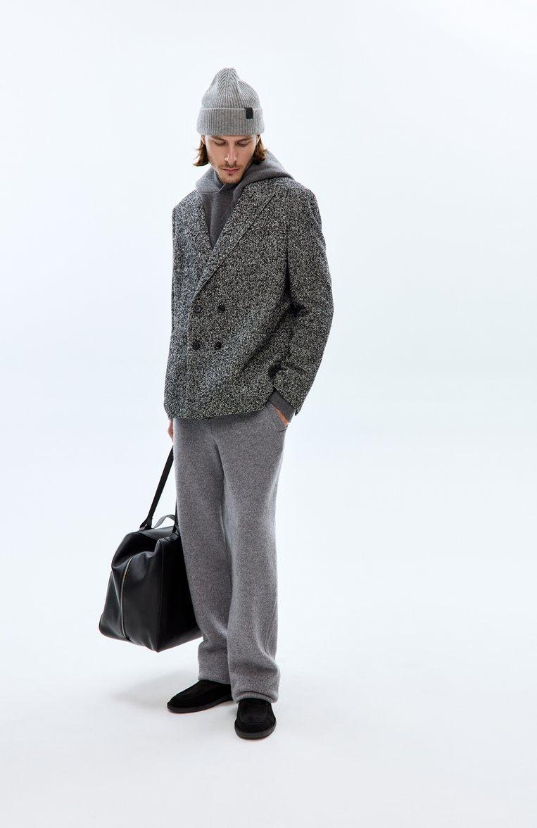 https://st-cdn.tsum.com/sig/aec9c400fdaf5d4f919c64f141235318/width/763/i/aa/c2/e0/55/e17367fb-a9af-11f0-b80d-b4969139ea48.jpg