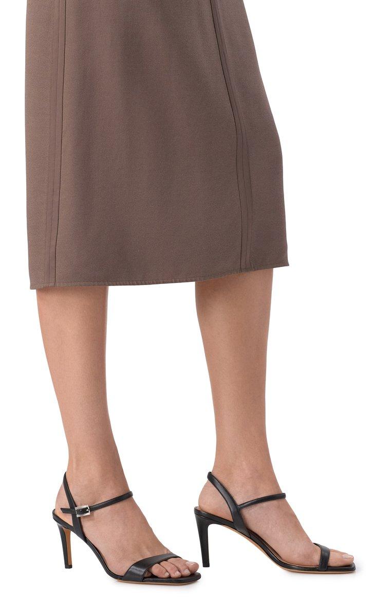 https://st-cdn.tsum.com/sig/b82c71db8a8b0a1704abb067c370e502/width/763/i/3c/aa/5e/e4/9cbc2000-f3a4-11f0-b80d-b4969139ea48.jpg