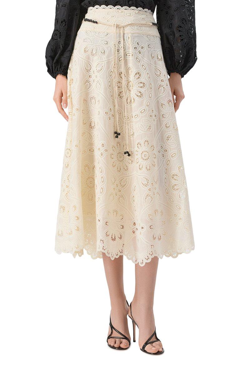 https://st-cdn.tsum.com/sig/c4ee217cc11f0733b430e068cbb446d9/width/763/i/ad/3a/3d/06/a904ed11-5b31-11f0-b80d-b4969139ea48.jpg
