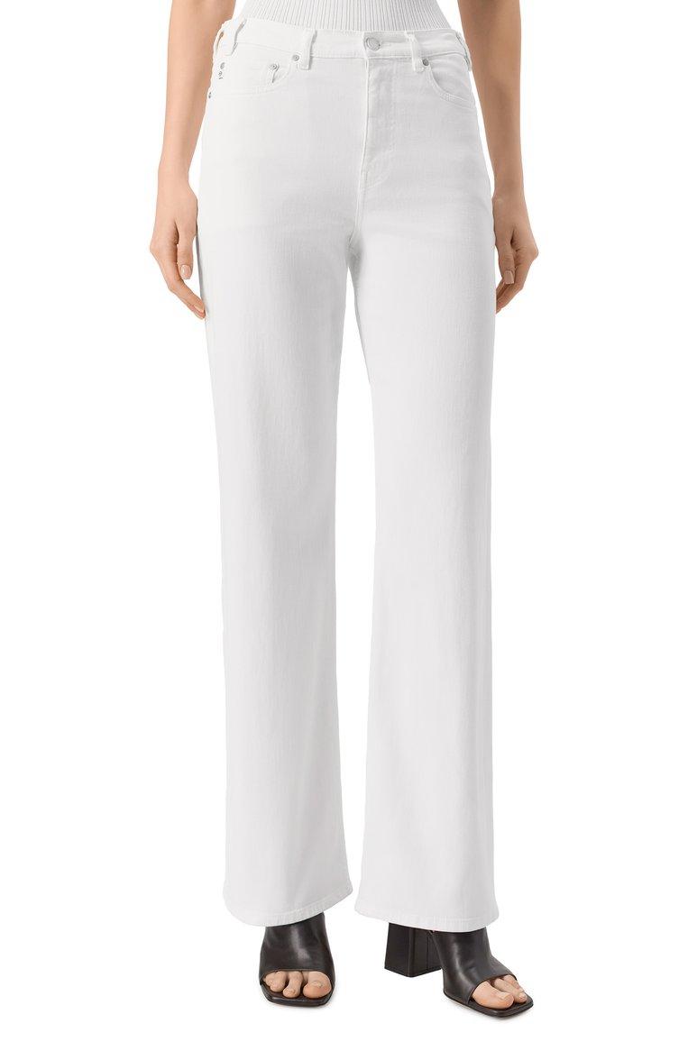 https://st-cdn.tsum.com/sig/cb2dfdee446fde15f2ad772e6b4727bf/width/763/i/9a/c0/0f/f8/f0e70834-fead-11f0-a839-b4969139e814.jpg